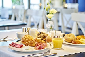 Breakfast room